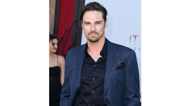 Sosok pemeran Ben Hansom di 'It Chapter 2', Jay Ryan memulai karier dari hal sederhana: peran kecil di serial televisi 'Xena'.