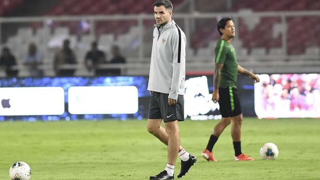 PSSI Pecat Simon, Netizen Minta Luis Milla Balik Latih Timnas