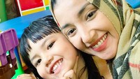 <p>Tsania Marwah diputus bercerai dengan Atalarik Syah pada tahun 2017. Kedua anak mereka, Syarif dan Shabira diasuh oleh Atalarik. Membuat Tsania tak memiliki banyak kesempatan bertemu anaknya. (Foto: Instagram @tsaniamarwa54)</p>