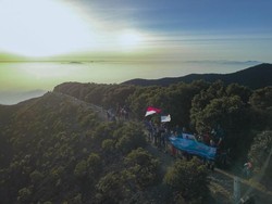 Pendakian Gunung Gede Dibuka 4 Hari, Traveler yang Batuk dan Flu Dilarang