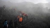 FOTO: Menatap Surya dari Gunung Fuji Panorama matahari terbit dari puncak Gunung Fuji, Jepang, yang sangat cantik membuat pendaki rela memulai perjalanan sejak dini hari.