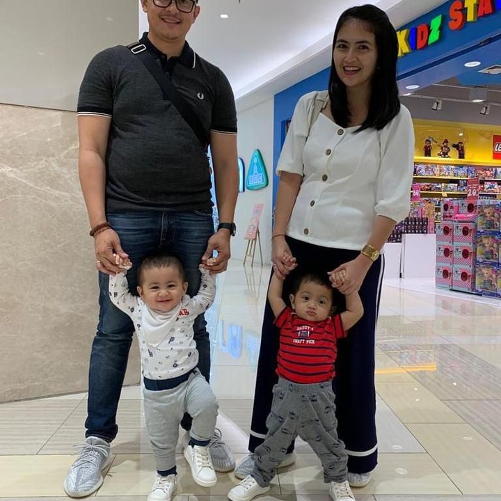 <p>Bayi kembar yang menggemaskan ini bernama Magha dan Degha. (Foto: Instagram @kddevie)</p>