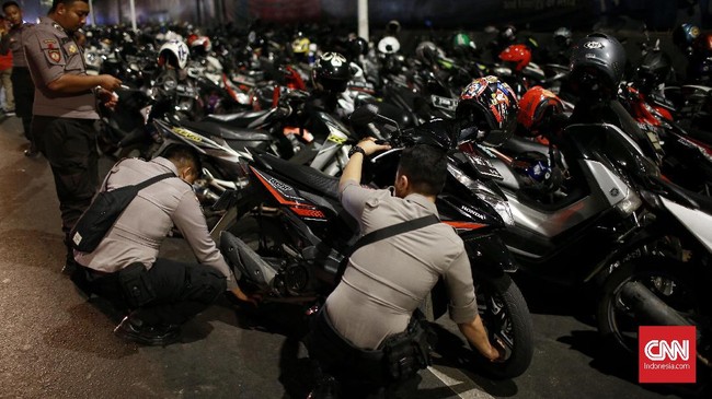 Operasi penindakan terhadap para pelaku premanisme berkedok juru parkir liar itu dilakukan berdasarkan perintah Kapolda Sumut.