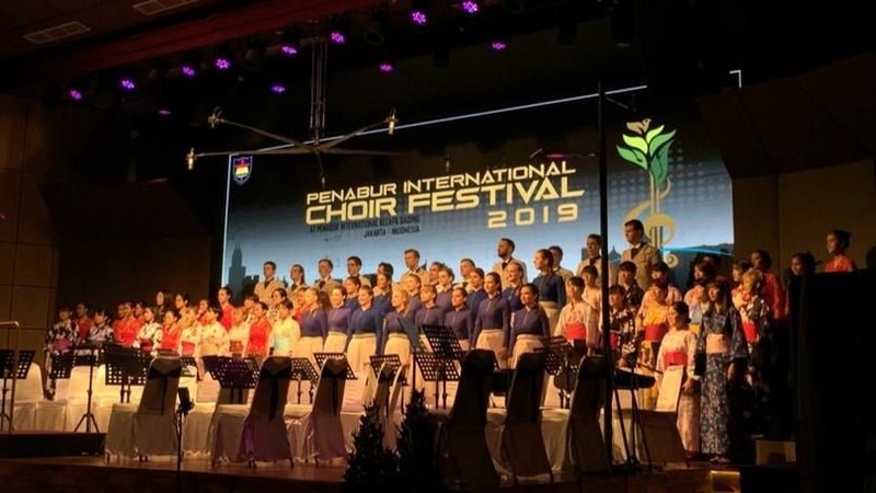 Konser khusus Kamer Youth Choir menunjukkan penampilan yang unik dan menghibur dalam acara Penabur International Choir Festival (PICF)