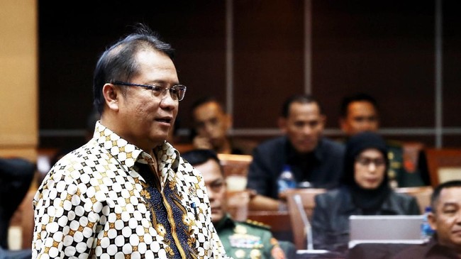 Pengamat energi menilai Rudiantara mempunyai kemampuan dan pengalaman untuk memimpin PLN.