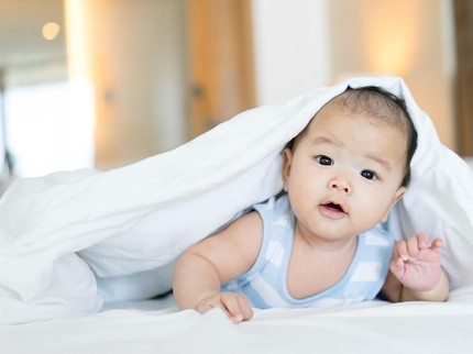 30 Nama Bayi Bermakna Anugerah Selain Atiatul