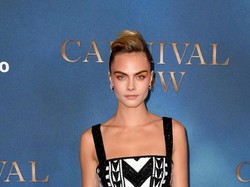 Mevvah, Cara Delevingne Punya Tempat Tidur Selebar 3,3 Meter