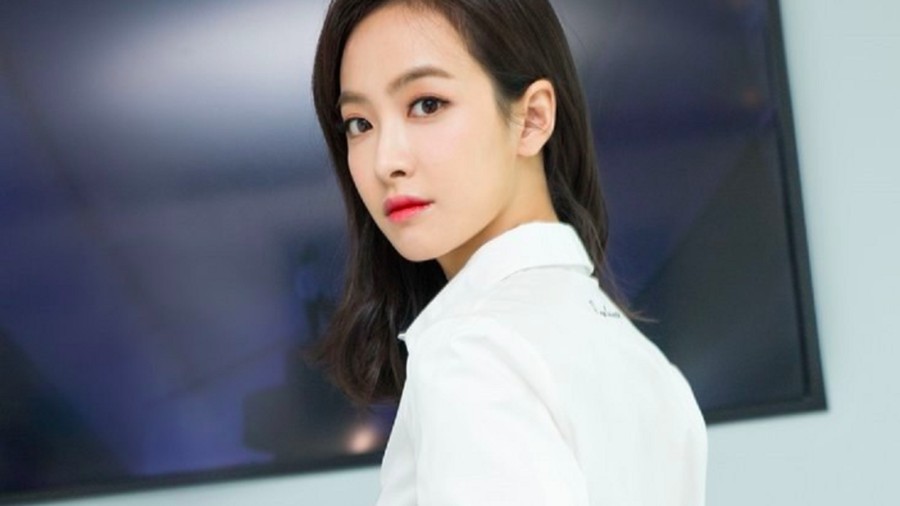 Victoria memutuskan meninggalkan SM Entertainment.