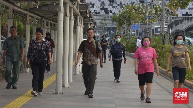 Orang Sehat Pakai Masker Justru Tingkatkan Infeksi Virus Penggunaan masker untuk orang sehat seringkali disangka ampuh mencegah penyebaran virus corona, tapi belum ada bukti yang menguatkan anggapan tersebut.