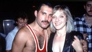 Musisi ternama Freddie Mercury selalu lekat dengan sosok perempuan cantik Marry Austin&period; Marry dikenal sebagai sosok yang berhasil merebut hati sang legenda&period;