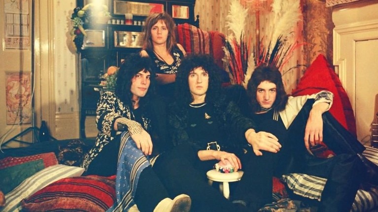 Mengenang hari ulang tahun Freddie Mercury, berikut sembilan lagu terbaik yang dipopuler oleh Queen versi Insertlive. Apa nih lagu kesukaan Insertizen?
