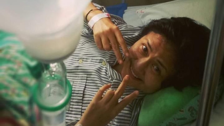 Meski sudah dinyatakan sembuh, sel kanker Ria Irawan kembali menggerogoti tubuhnya gara-gara rokok?