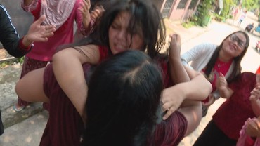 img-title Rosa Meldianti Kepergok Berantem di Tengah Jalan