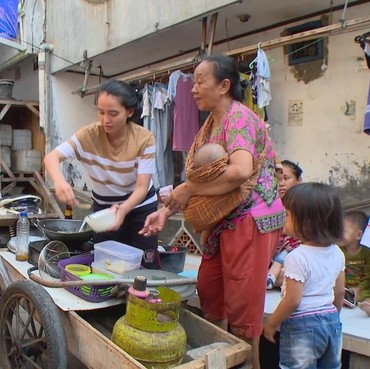 Susahnya Perjuangan Adila Fitri Jadi Penjual Mie Ayam Keliling