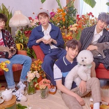 Lirik Lagu Angel or Devil - TXT