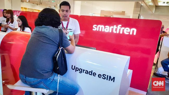 Operator Lain Belum Minat Ikuti Smartfren Sediakan eSIM