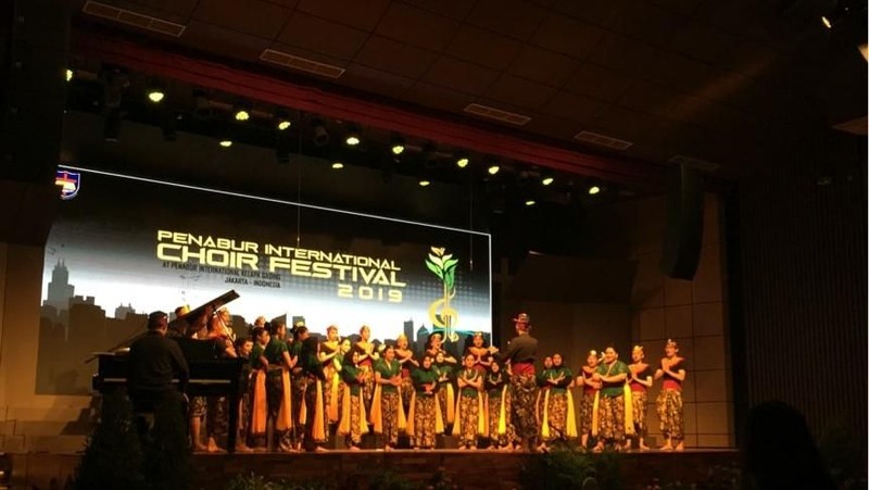 Sedikitnya 31 peserta dari pelbagai daerah tampil memukau dalam kategori Folklore pada hari ke-tiga 