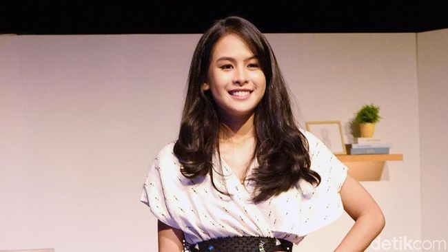 Maudy Ayunda masuk dalam 100 wanita  tercantik  di  dunia 