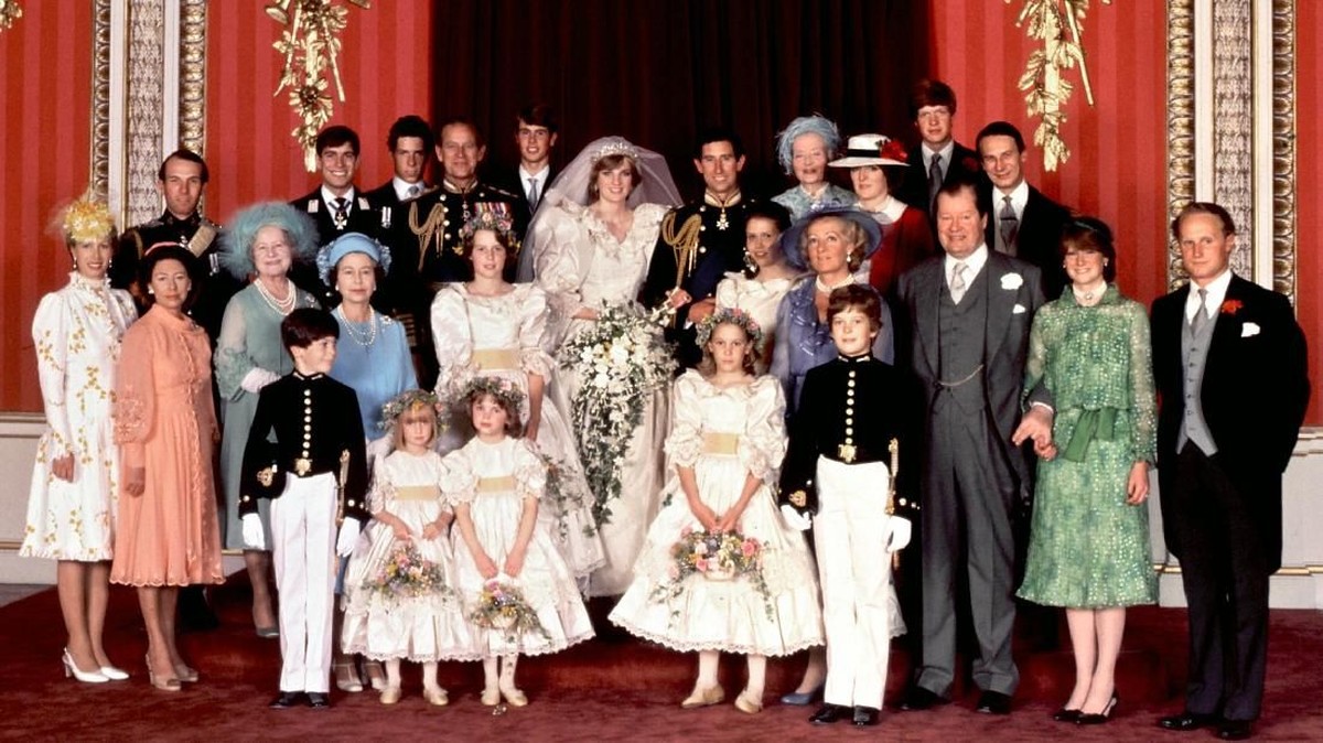 FOTO: 22 Tahun Mengenang Kepergian Putri Diana