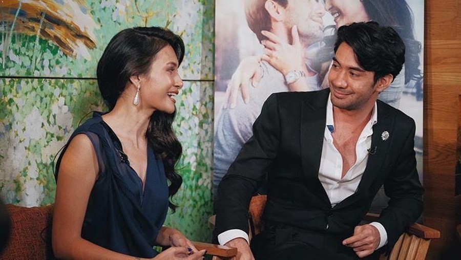 Reza Rahardian mendapat pesan dari para penonton jika film Twivortiare sama dengan kehidupan nyata.