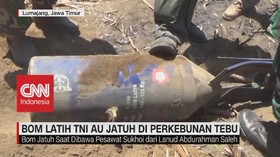 VIDEO: Bom Milik TNI AU Jatuh di Perkebunan Tebu