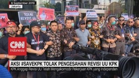 VIDEO: Aksi #SaveKPK Tolak Pengesahan Revisi UU KPK