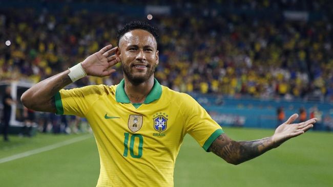 Messi Tak Minta Barcelona Beli Neymar