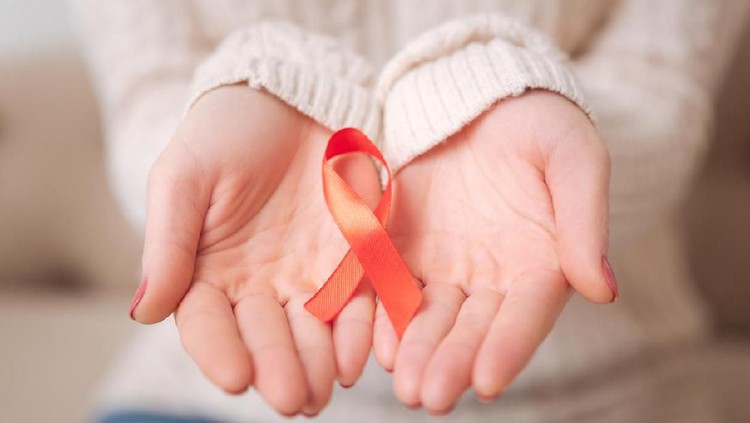 HIV bisa menular saat kehamilan, persalinan, atau menyusui. Waspada, terinfeksi virus ini pun bisa menyebabkan kanker.