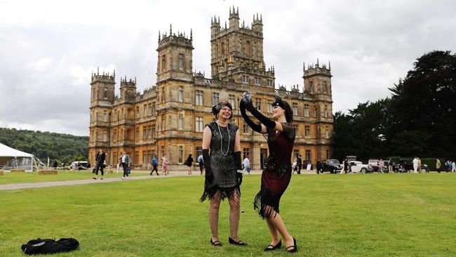 Jumlah pengunjung ke Kastel Highclere berlipat ganda menjadi 90 ribu orang per tahun berkat serial 'Downtown Abbey'.