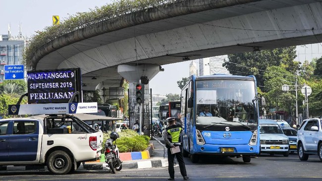 Kadishub DKI mengatakan kenaikan 3 persen penumpang umum itu tercatat pada semua jenis layanan angkutan umum di kawasan ibukota RI tersebut.