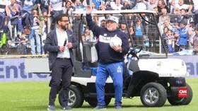 VIDEO: Tangis Maradona Jadi Pelatih Klub Argentina