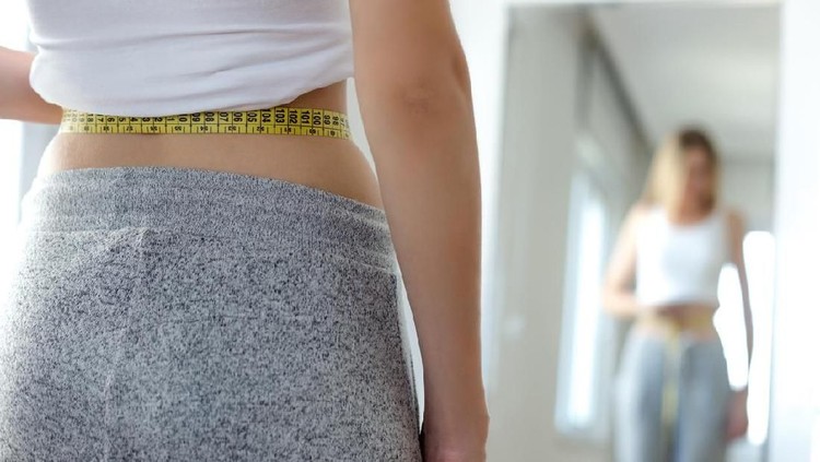 Beberapa orang berhasil menurunkan berat badan dengan Diet Enak Bahagia Menyenangkan (DEBM), lalu bagaimana diet ini dipandang dari segi kesehatan?