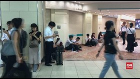VIDEO: Topan Faxai Hambat Aktivitas Warga di Jepang