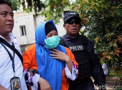 Kasus Pembunuhan Suami-Anak Tiri, Aulia Kesuma-Kelvin Dituntut Hukuman Mati