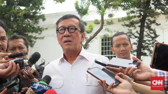 Melalui surat presiden (Surpres), Presiden Jokowi mengutus Menkumham Yasonna Laoly dan Menpan RB Syafruddin untuk membahas revisi UU KPK dengan DPR.