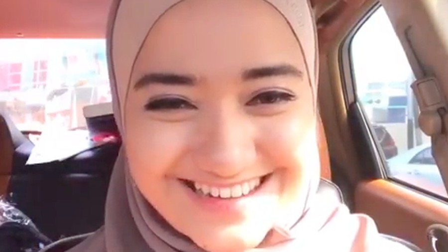 Sahabat Cut Meyriska ini resmi menjadi mualaf pada akhir pekan lalu.