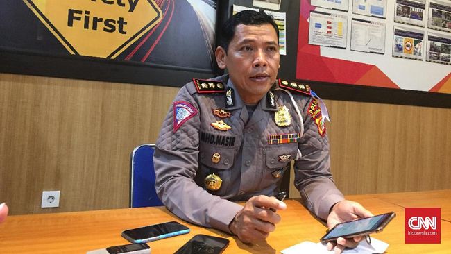 Polisi Tetap Proses Pelanggaran Lalin Pemotor Lintasi Trotoar