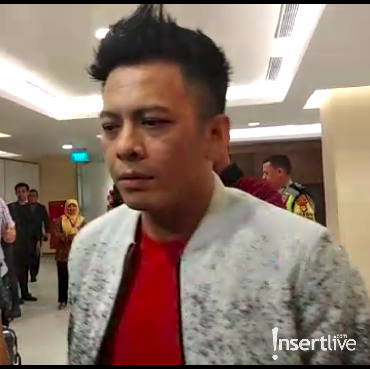 Model Rambut Setengah Botak Ariel NOAH yang Jadi Perdebatan, Kenapa?