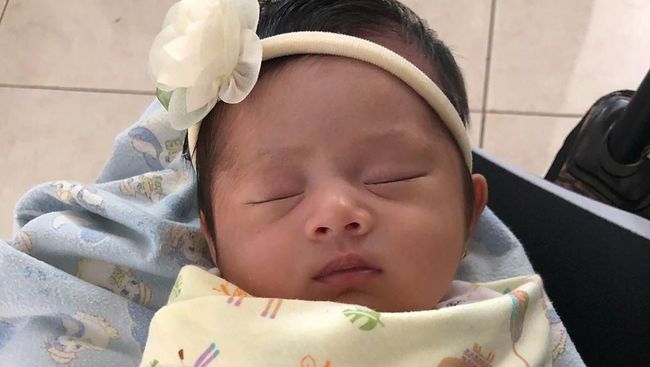 Erotik manipulyatsiya kitob Somonxonada jinsiy aloqa, dehqon ayolni sikish