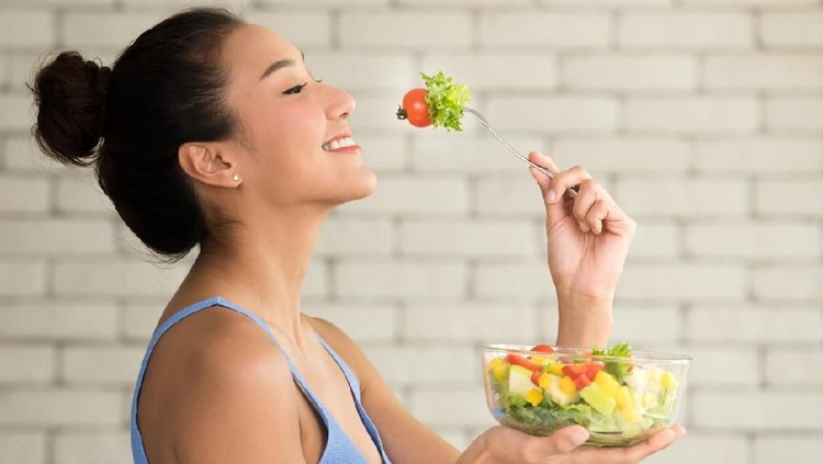 Diet ala idol K-pop dipercaya bisa bikin berat badan turun dan baik untuk kesehatan kulit, Bun.