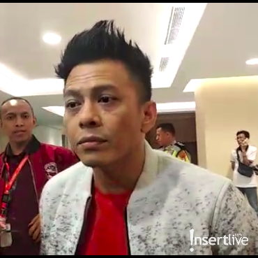 Ariel Noah Kabur Saat Ditanya soal Sophia Latjuba