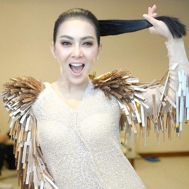 Anti-Mainstream, Jawaban Syahrini Saat Ditanya Isi Saldo ATM-nya