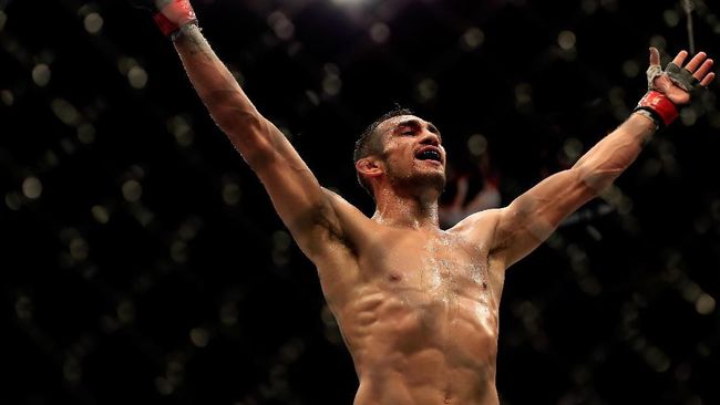 Ferguson Berani Hadapi Kuncian Khabib di UFC Eddie Bravo yakin Tony Ferguson siap meladeni ground fighting saat menghadapi Khabib Nurmagomedov bila keduanya berduel di UFC.