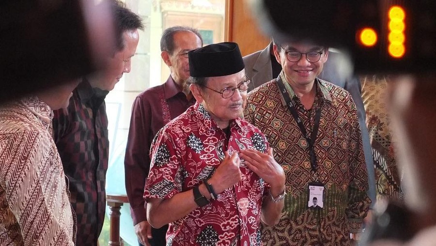 Mantan Presiden Republik Indoensia, BJ Habibie telah wafat dan meninggalkan sejumlah warisan buku.