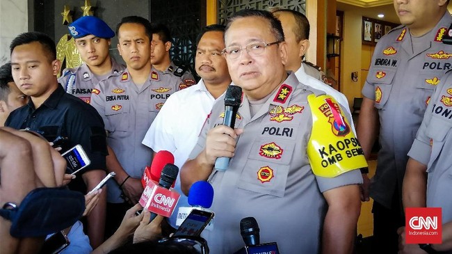 Kapolda Jatim Irjen Pol Luki Hermawan meberi toleransi waktu hingga 13 September terhadap Veronica untuk menghadiri panggilan yang kedua sebagai tersangka.