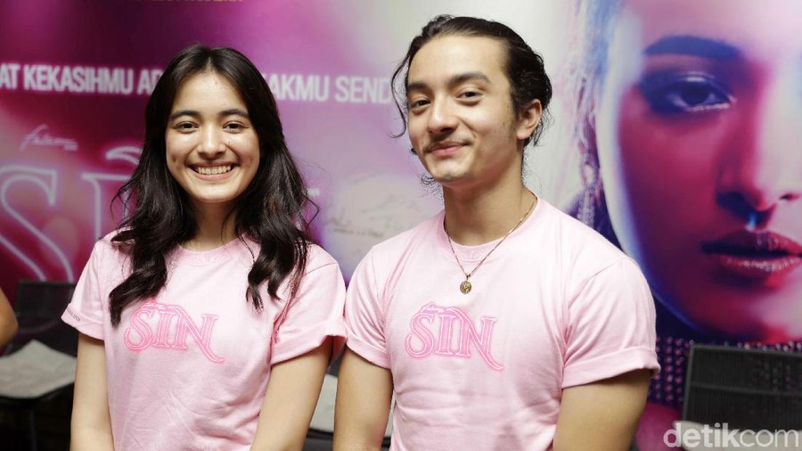 Bryan Domani dan Mawar De Jongh Bryan Domani dan Mawar De Jongh saat ditemui di kawasan Mampang.