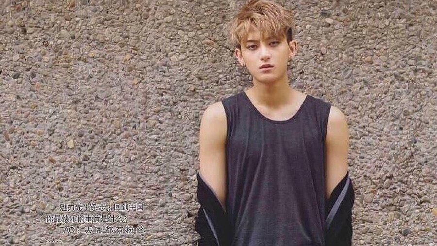 Sebuah media di China menayangkan bocoran percakapan telepon antara dua member EXO dan sekelompok sasaeng.