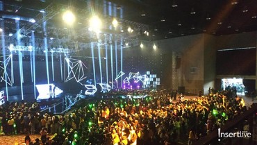 Detik-detik Jelang Konser K-Wave, Ribuan Penonton Padati Lokasi Acara