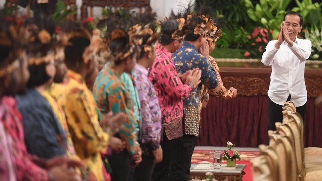 Pemekaran wilayah di Papua dinilai terkait upaya kontrol Pemerintah Pusat terhadap Bumi Cendrawasih di saat kondisi Jayapura yang sulit dikendalikan.