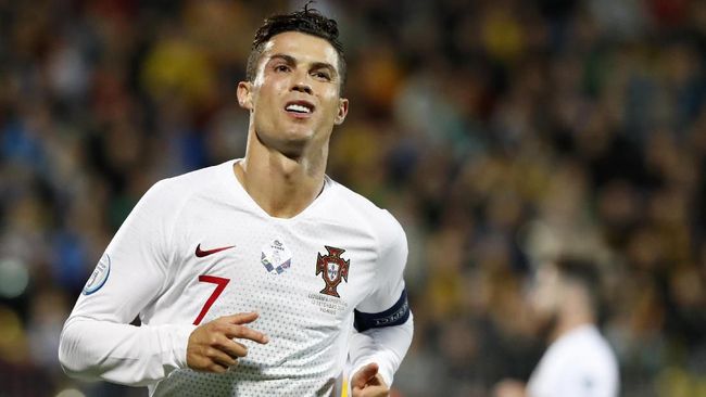 Ronaldo Buru Gol ke-700 dalam Karier